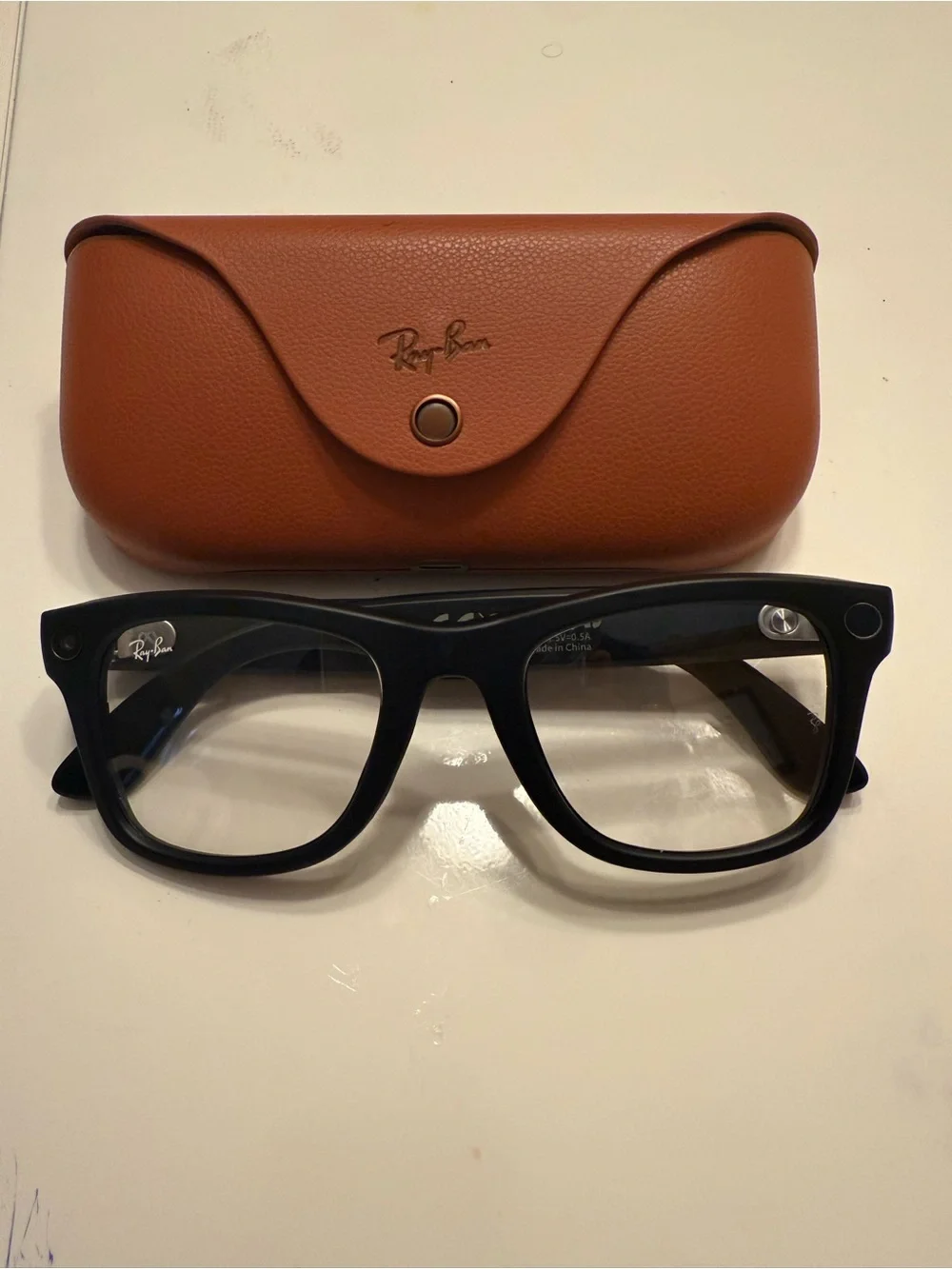 Ray-Ban Gen 1 Meta Smart Glasses with Brown Case (Light use) Open to Offers - Picture 2 of 5